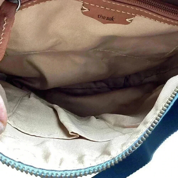 The Sak Lucia Leather Zip Top Crossbody Bag Dusty Blue Crochet Adjustable NEW - Picture 11 of 12